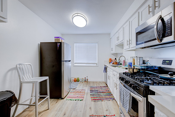 1720 Cerritos Ave-052