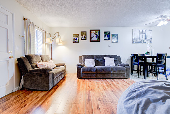 1133 Freeman Ave Interior-035