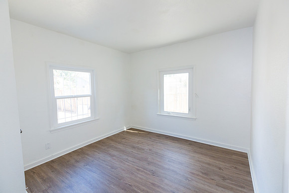 1640 Gundry Ave LB-79