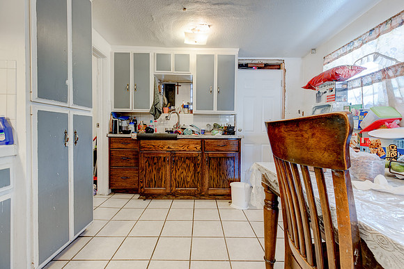 11323 S Firmona Ave Inglewood Interior-005