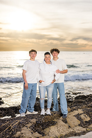 Family Photos Crystal Cove Newport Beach Ca-072
