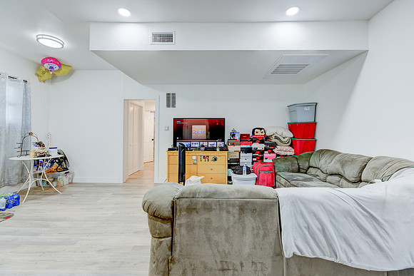 10223 Crenshaw Blvd Inglewood Interior-034