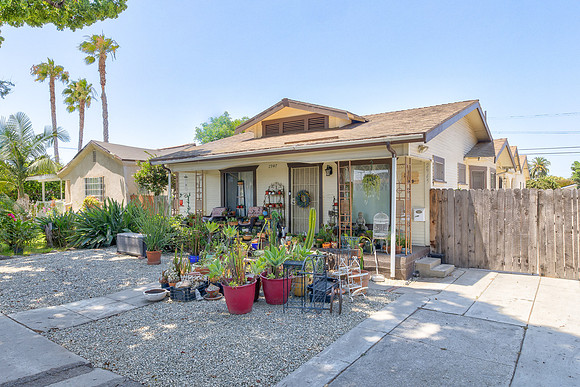 2945 West Blvd Exterior-011