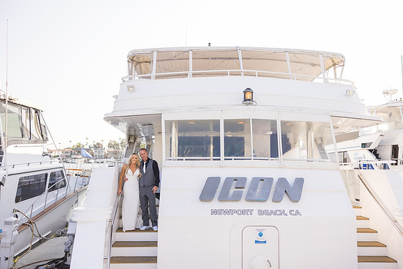 Icon Yacht - City Experiences -116