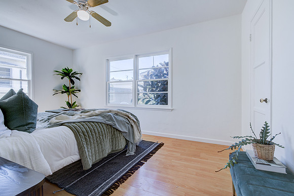 4245 E 14th St Interior-46