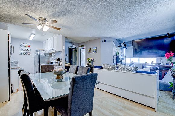 1133 Freeman Ave Interior-082