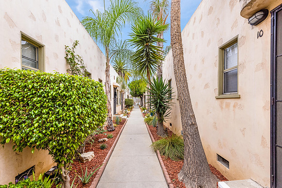 733 Daisy Ave-014