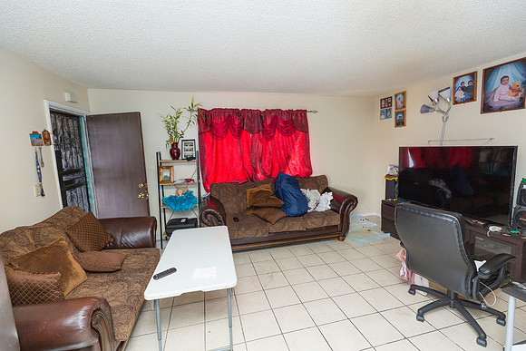 10413 S Main Street - Real Estate Photographer Los Angeles-87
