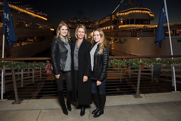 Newport Christmas Light Parade-6