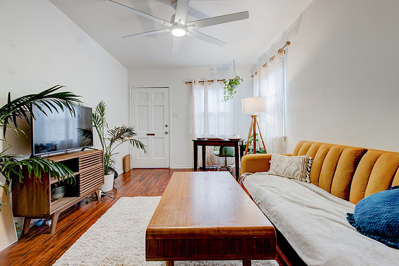 Interior 616 Sheldon Street-032