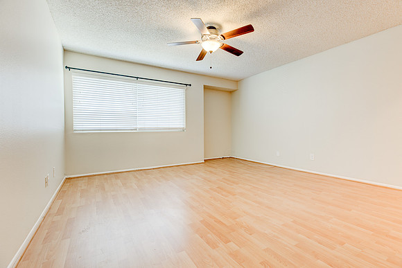 1790 Silver Maple Drive - Interior-055