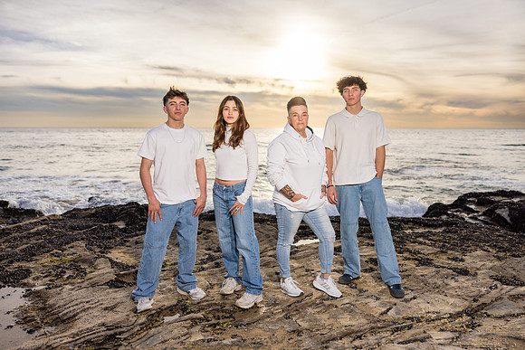 Family Photos Crystal Cove Newport Beach Ca-043