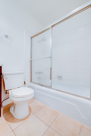 1133 Freeman Ave Interior-052