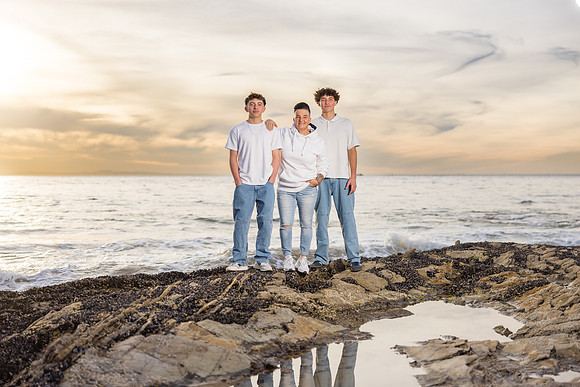 Family Photos Crystal Cove Newport Beach Ca-068