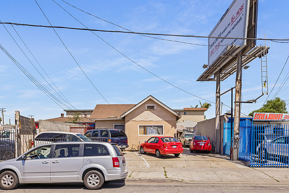 4605 W Imperial Hwy Inglewood Exterior 2