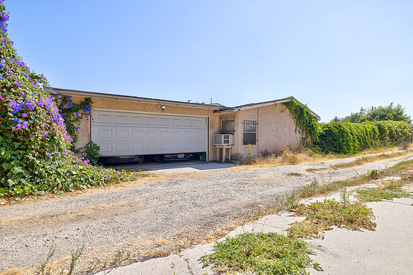 4245 E 14th St Exterior-14
