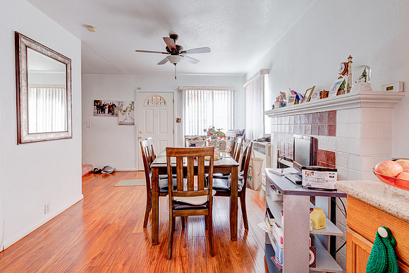 535 W Olive St Inglewood-040