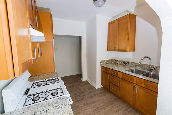 1640 Gundry Ave LB-63