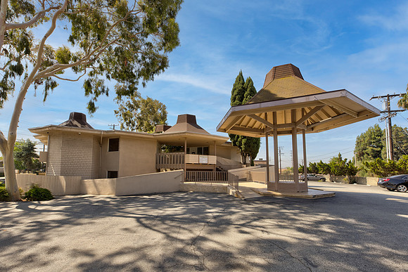 11311 La Mirada Exterior-17
