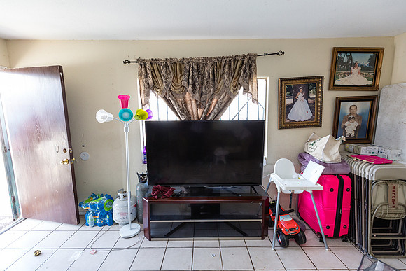 10413 S Main Street - Real Estate Photographer Los Angeles-82