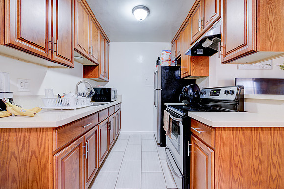 1133 Freeman Ave Interior-026