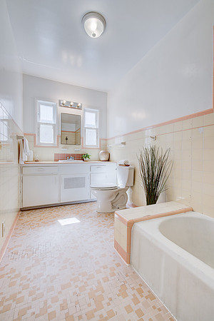 4245 E 14th St Interior-65