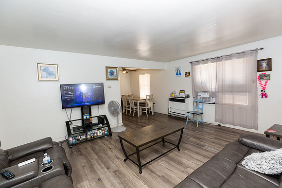 Real Estate Photographer Lbc - 1094 Cherry Ave-51