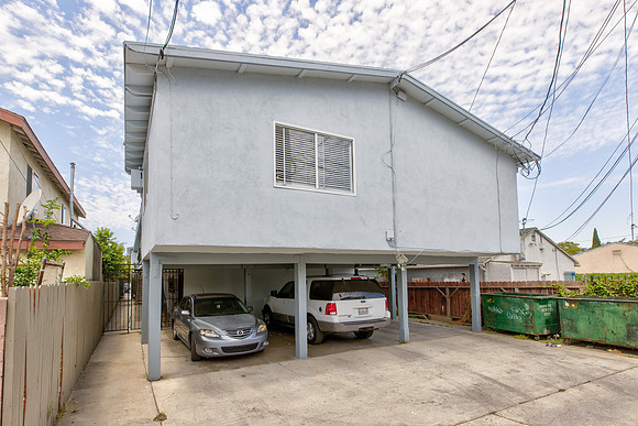 1720 Cerritos Ave-075