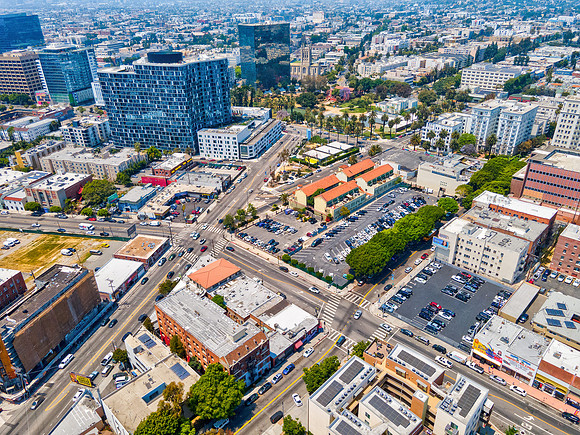 711 S Rampart-008