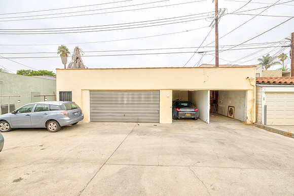 445 N Spaulding-5