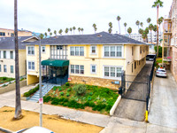 415 424 S Alexandria-4
