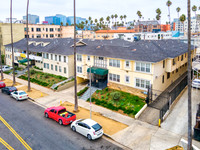 415 424 S Alexandria-8