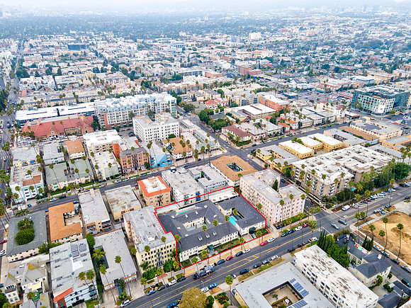 415 424 S Alexandria-13