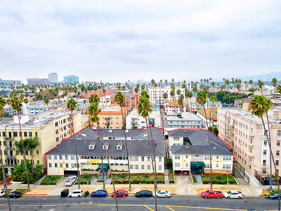 415 424 S Alexandria-23