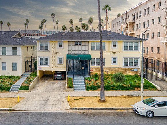 445 N Spaulding Exterior-2