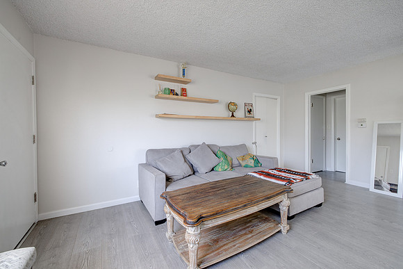 627 Grant St Interior-015