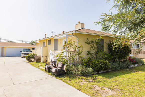 8330 Kittyhwk Ave-003