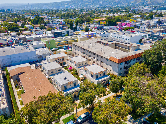 617 N Sycamore Ave Drone-008