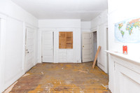 1444 W 22nd St-007