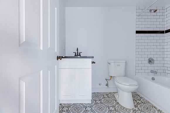 187 W 41st St -050