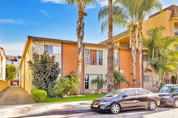 1 3520 Elm Ave-005