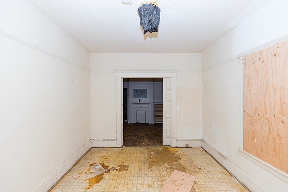 1444 W 22nd St-005