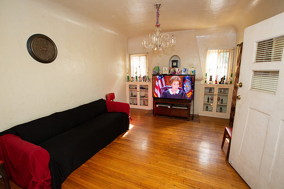 532 S Flower St-111