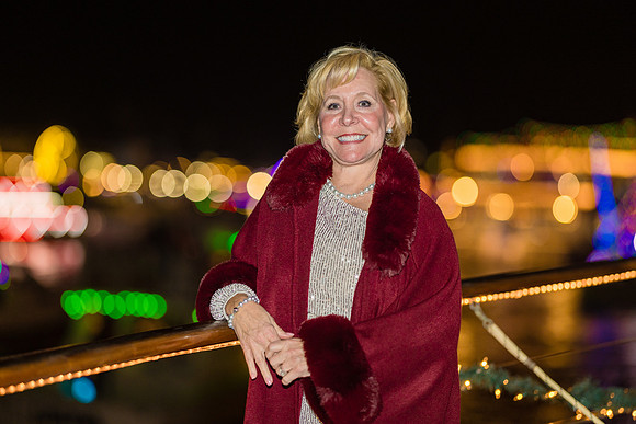Holiday Lights Parade Newport Beach -118