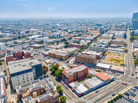 711 S Rampart-005