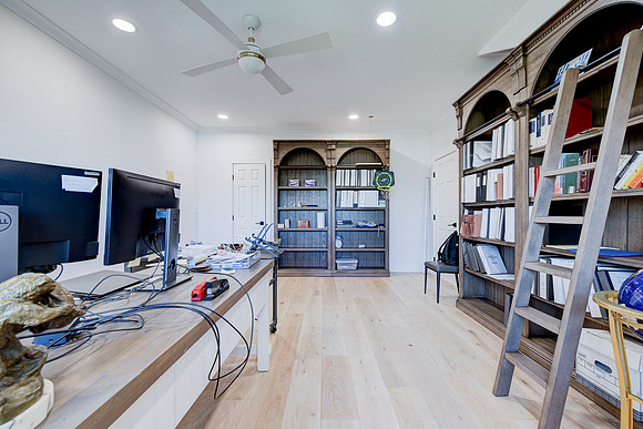 Interior 1852 6th St-98