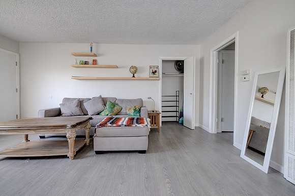 627 Grant St Interior-011
