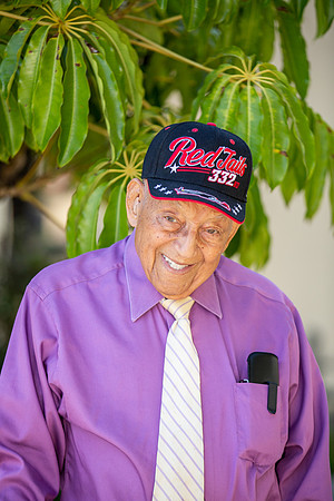 Headshot photographer Carsen-57