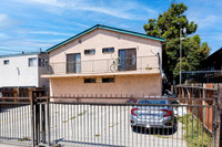 1872 Pine Ave-005