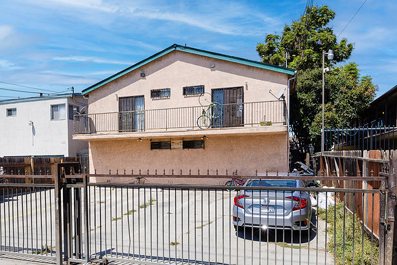 1872 Pine Ave-005